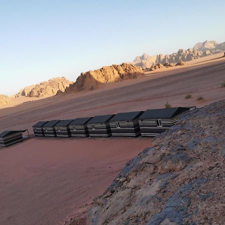Rum Titanic Wadi Rum Ngoại thất bức ảnh
