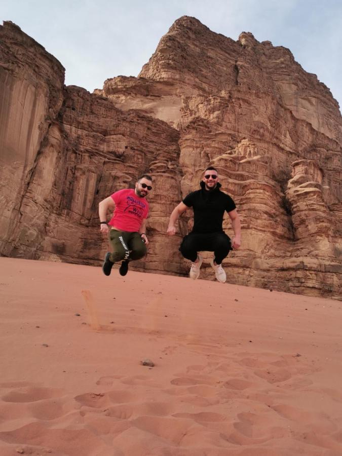 Rum Titanic Wadi Rum Ngoại thất bức ảnh