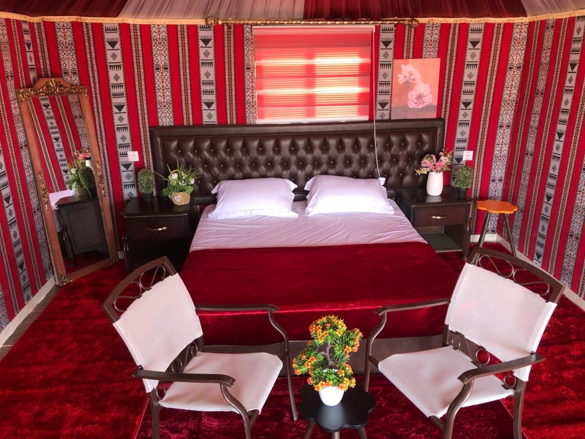 Rum Titanic Wadi Rum Ngoại thất bức ảnh
