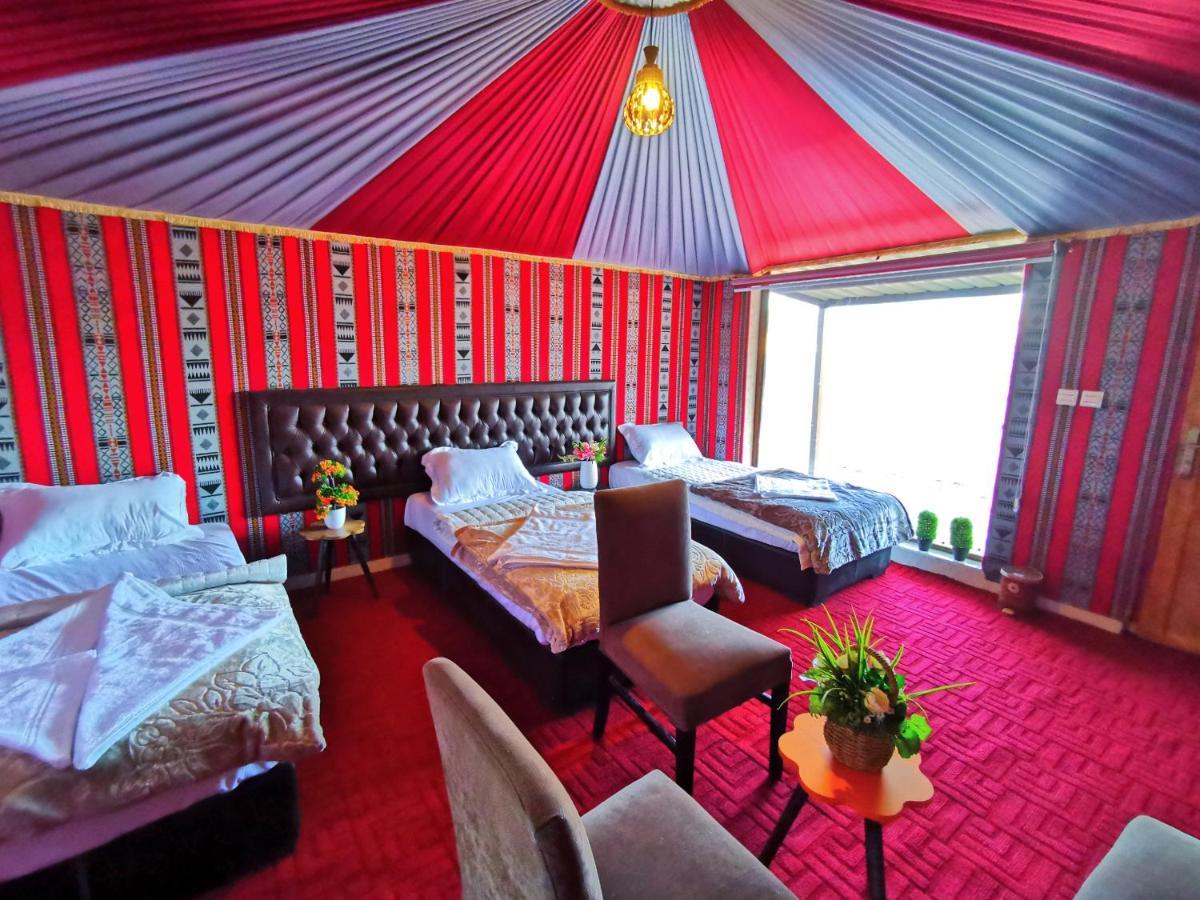 Rum Titanic Wadi Rum Ngoại thất bức ảnh