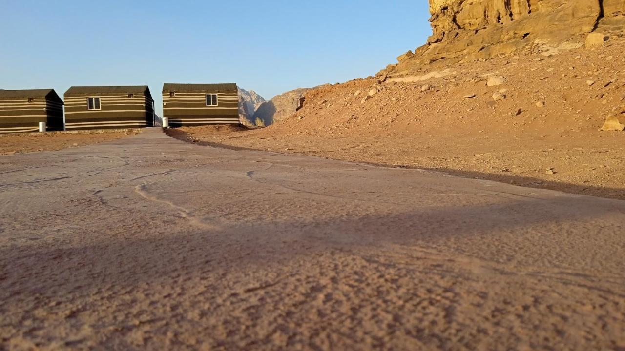 Rum Titanic Wadi Rum Ngoại thất bức ảnh
