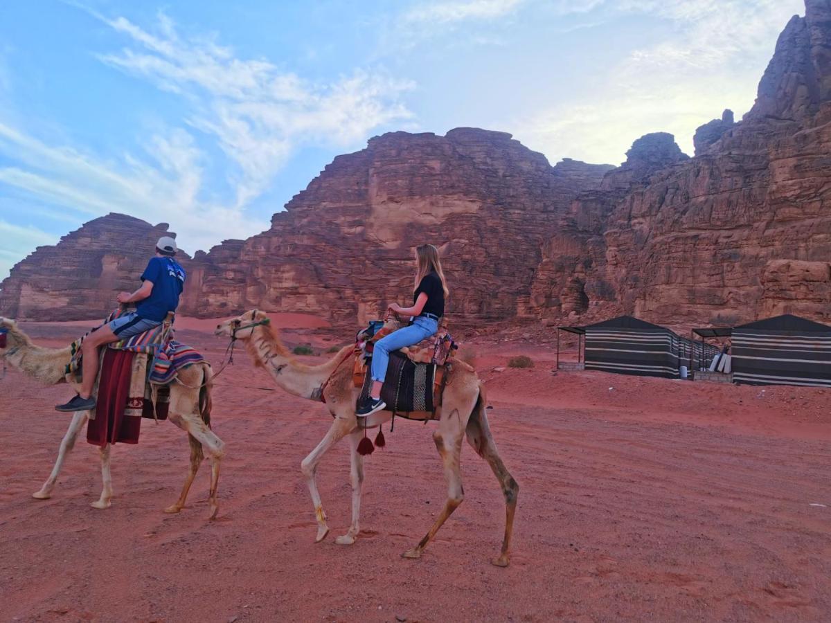 Rum Titanic Wadi Rum Ngoại thất bức ảnh