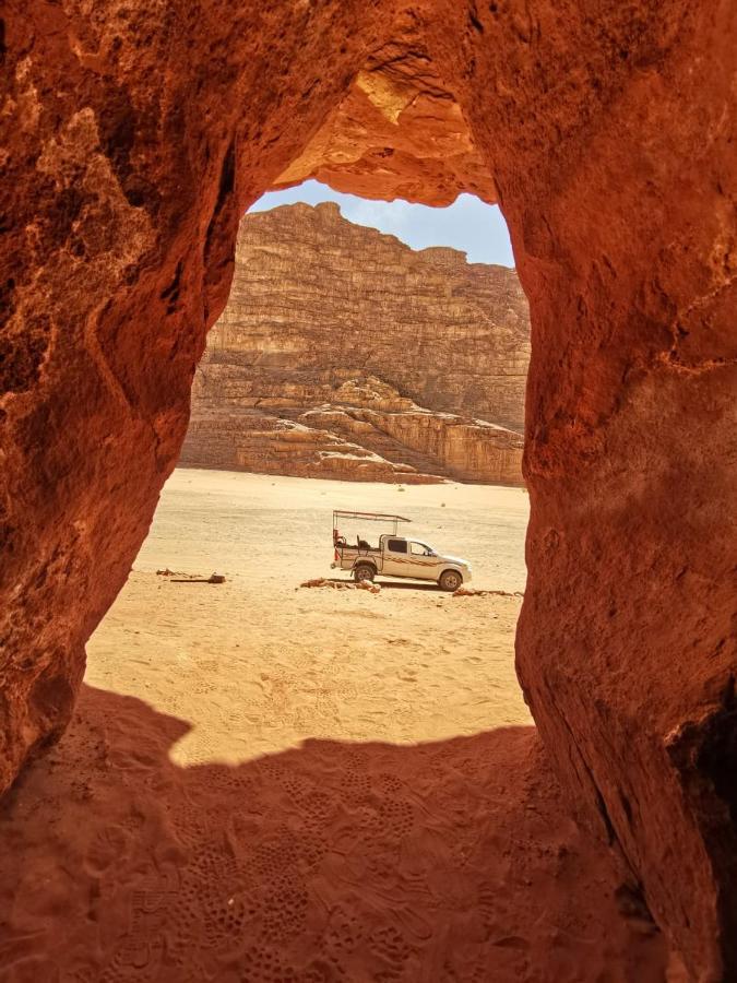 Rum Titanic Wadi Rum Ngoại thất bức ảnh