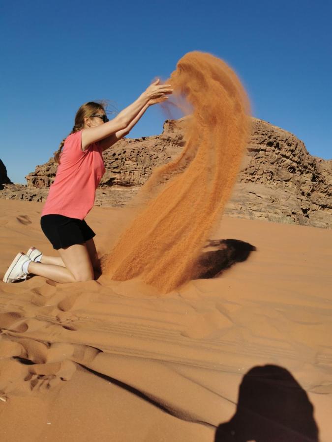 Rum Titanic Wadi Rum Ngoại thất bức ảnh